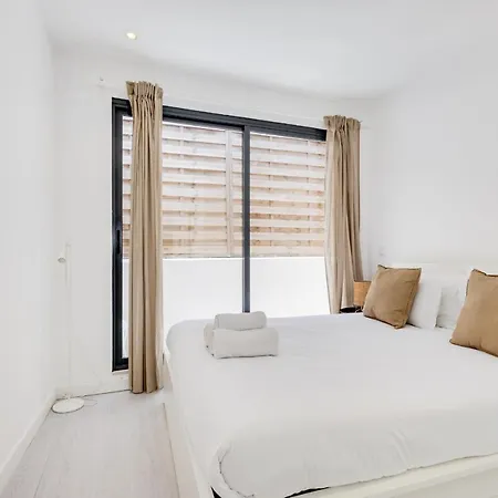 شقة Alcantara Charm 3br