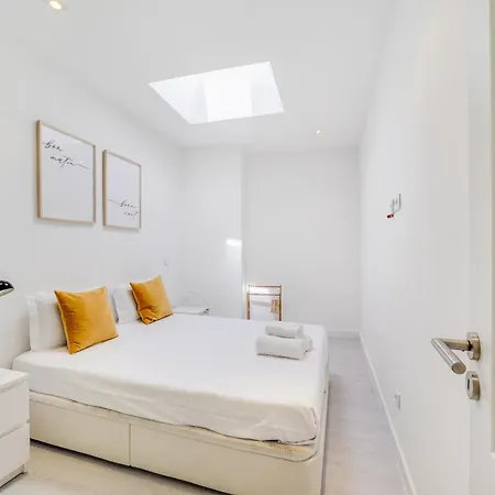 شقة Alcantara Charm 3br