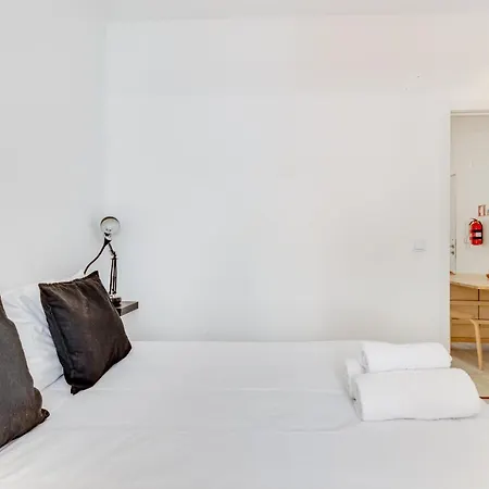 Alcantara Charm 3br 公寓 *