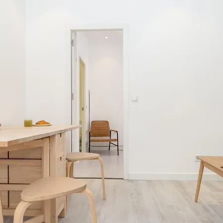 Alcantara Charm 3br 公寓 *