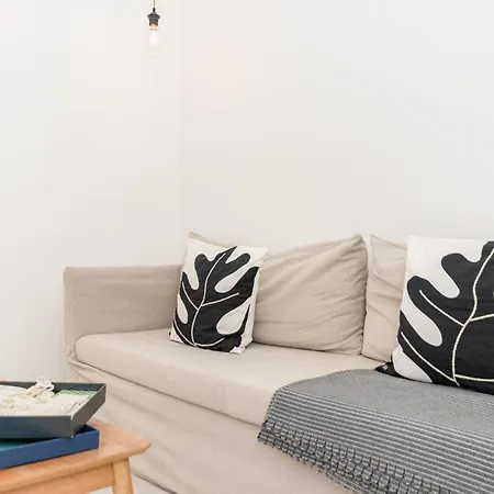 Alcantara Charm 3br 公寓 *