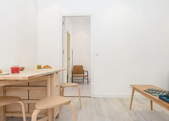 Alcantara Charm 3br Apartment *