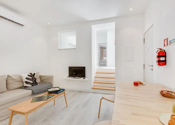 Апартаменты Alcantara Charm 3br Лиссабон