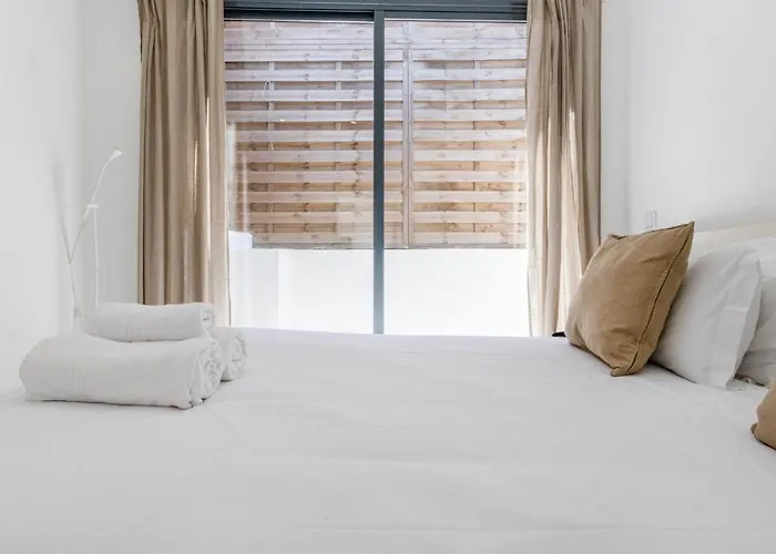 Alcantara Charm 3br *