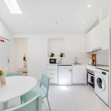 Alcantara Charm 3br Lisboa